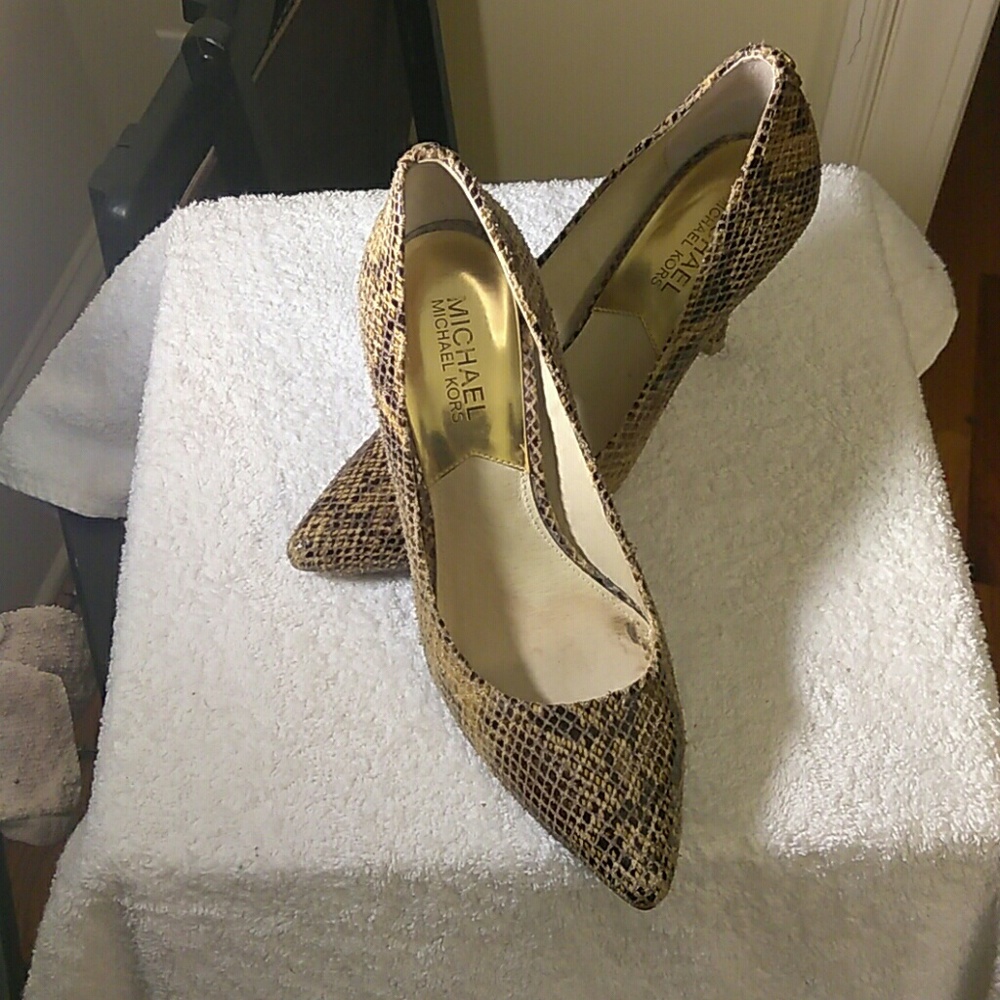 Michael Kors snakeskin heels - Picture 2 of 6